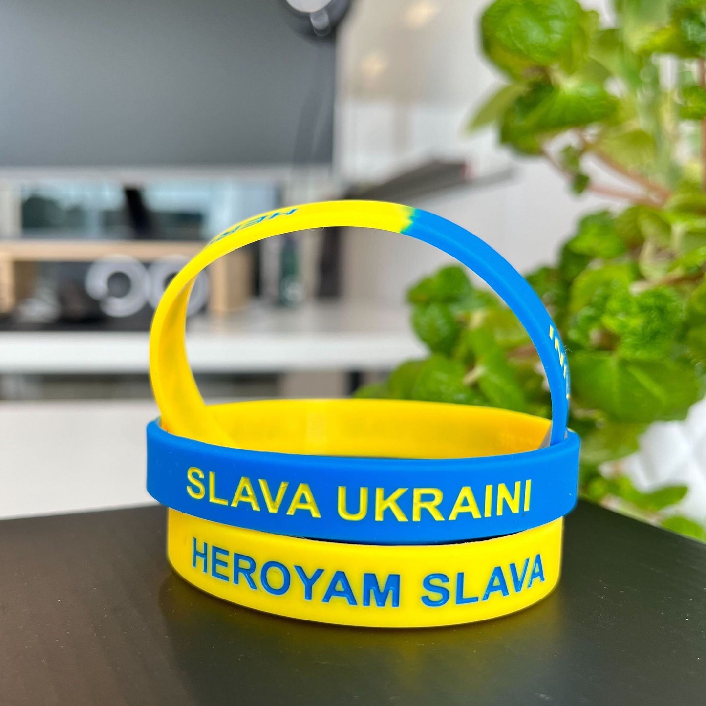 MBHelpsUkraine.ca Bracelet